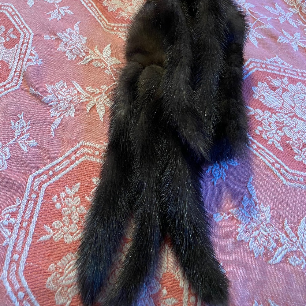 64 INCHES OF GORGEOUS FEMALE MINK